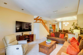 7 Mi to TPC Scottsdale Condo with Water Views!